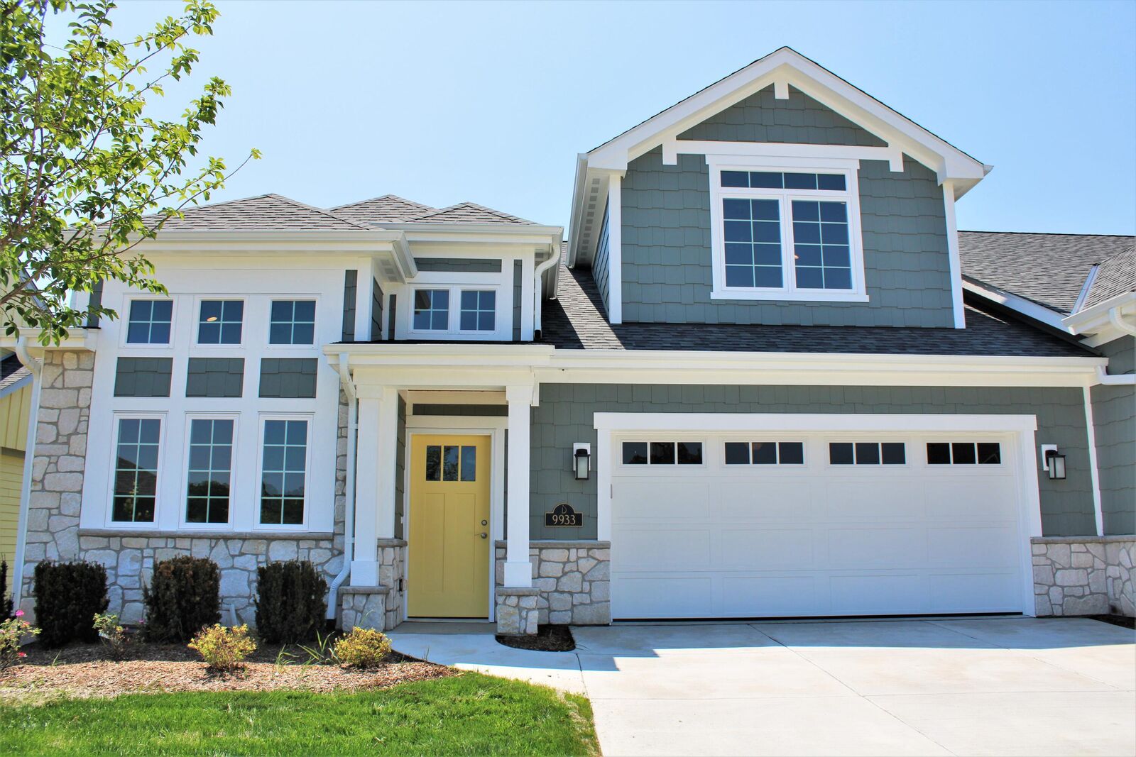 Property Photo: 9933 46th Ct WI 53158