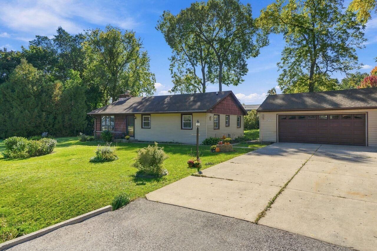 Property Photo: S70w19161 Wentland Dr WI 53150