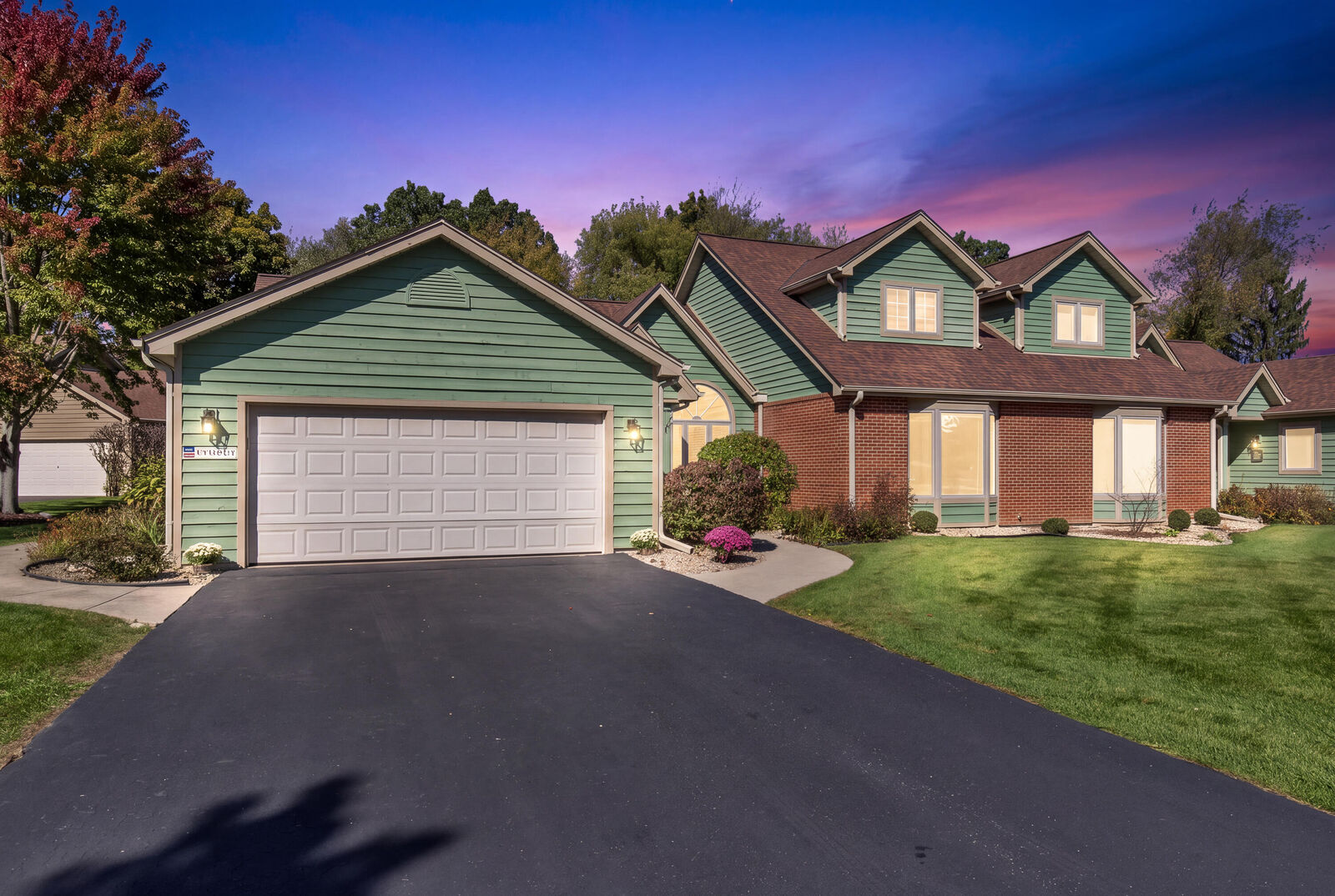 Property Photo:  N19 W26702 Milkweed Ln  WI 53072 