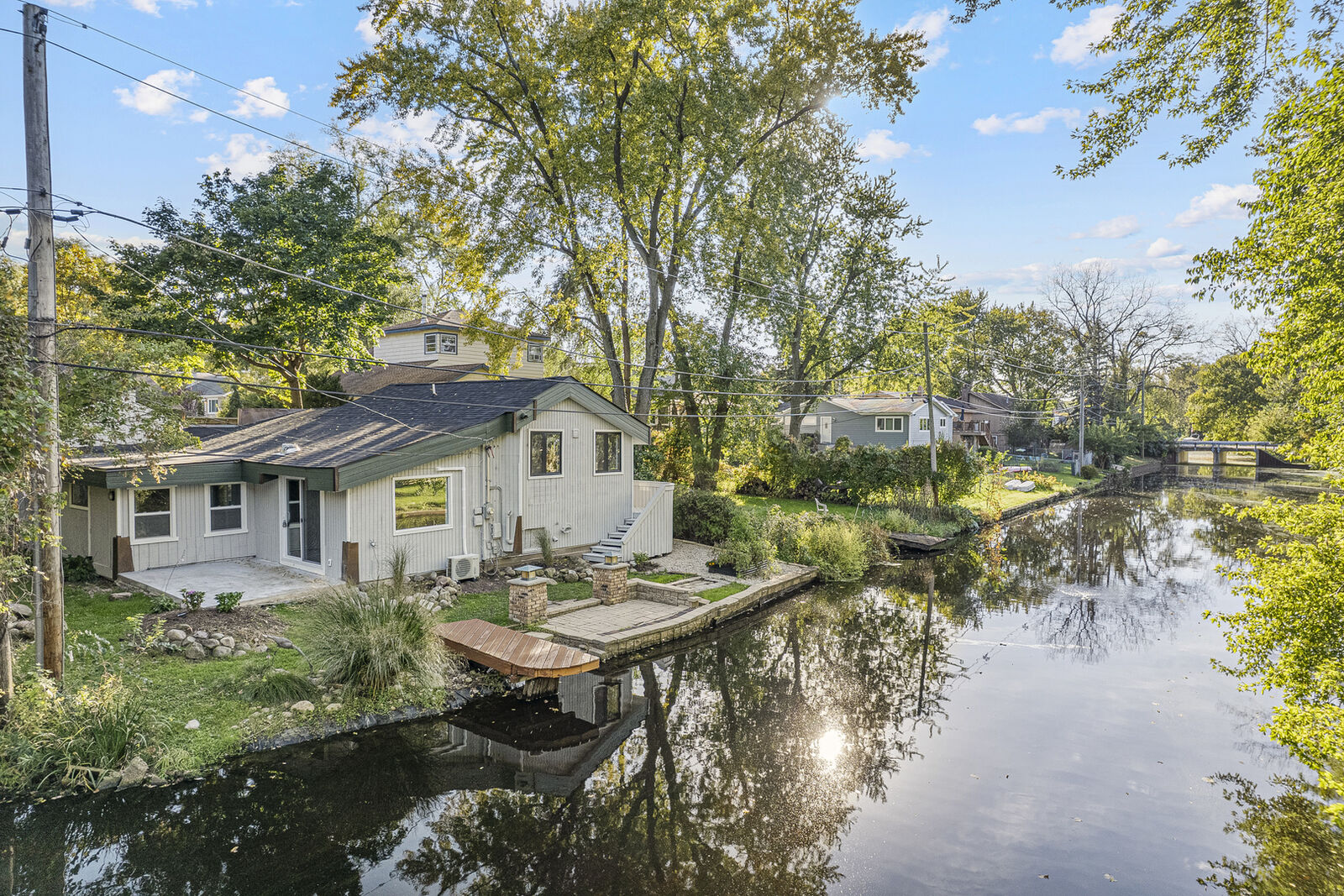 Property Photo: 402 Channel Drive IL 60042