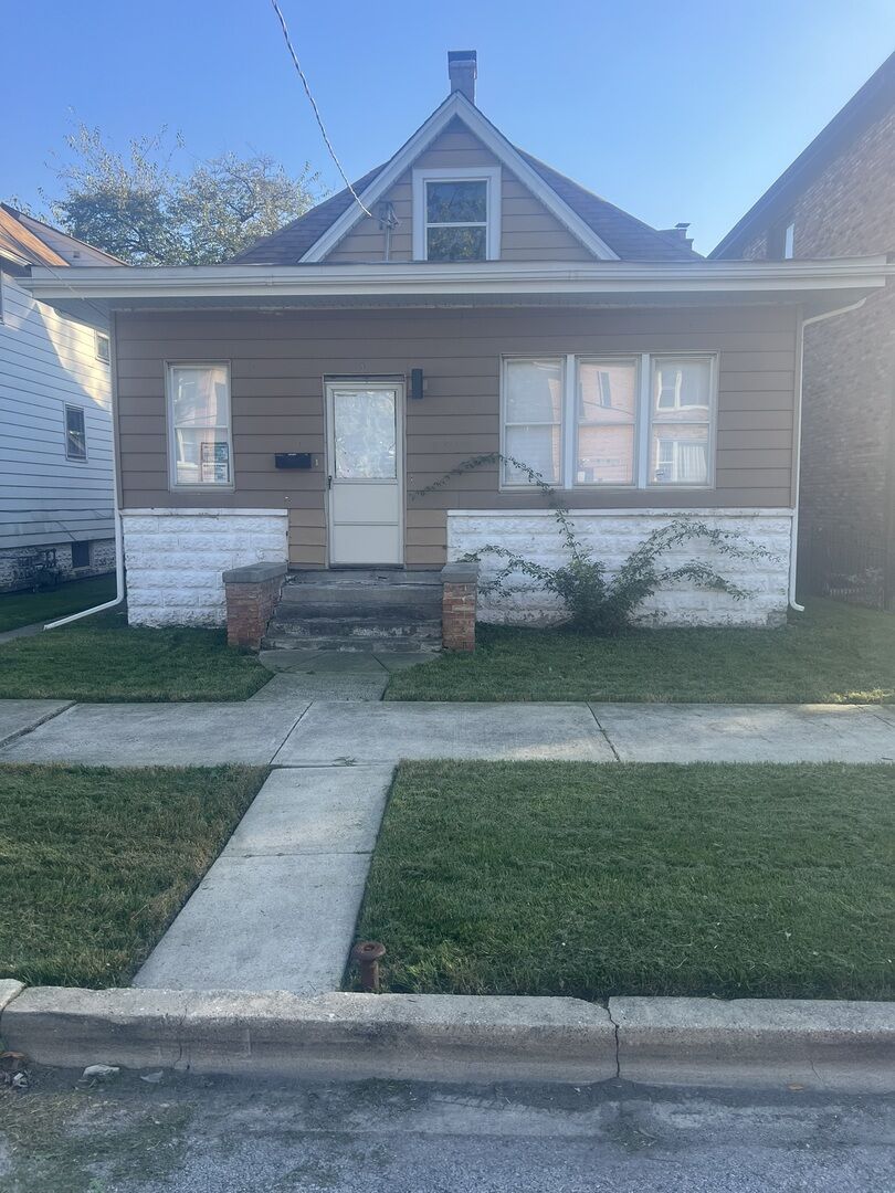 Property Photo:  8 W 137th Place  IL 60827 