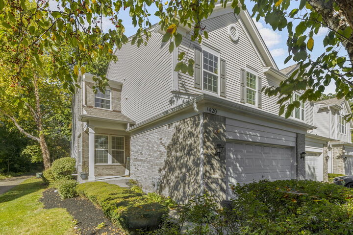 Property Photo:  1420 Yellowstone Drive  IL 60107 