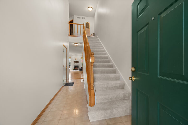 Property Photo:  88 Johnson Court  IL 60542 