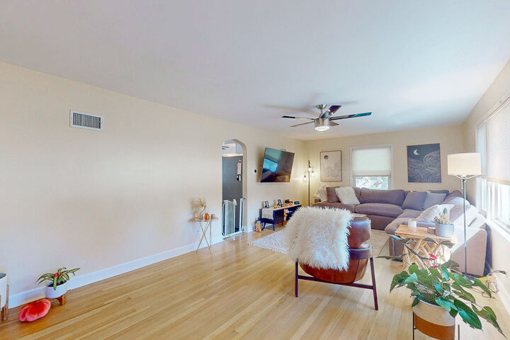 Property Photo:  1324 Hamilton Avenue  IL 60126 