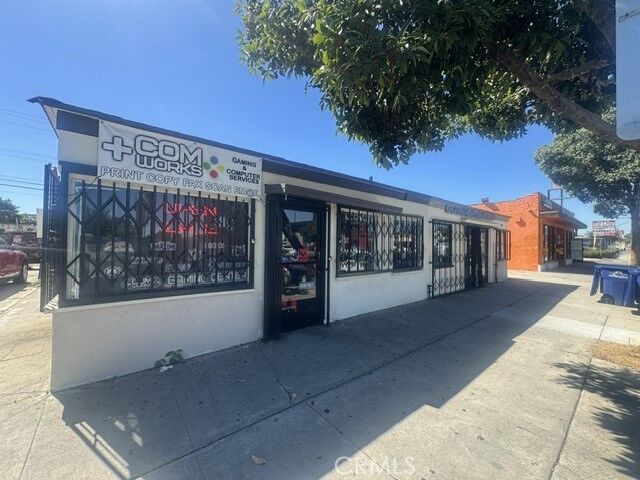 Property Photo:  3292 Tweedy Boulevard  CA 90280 