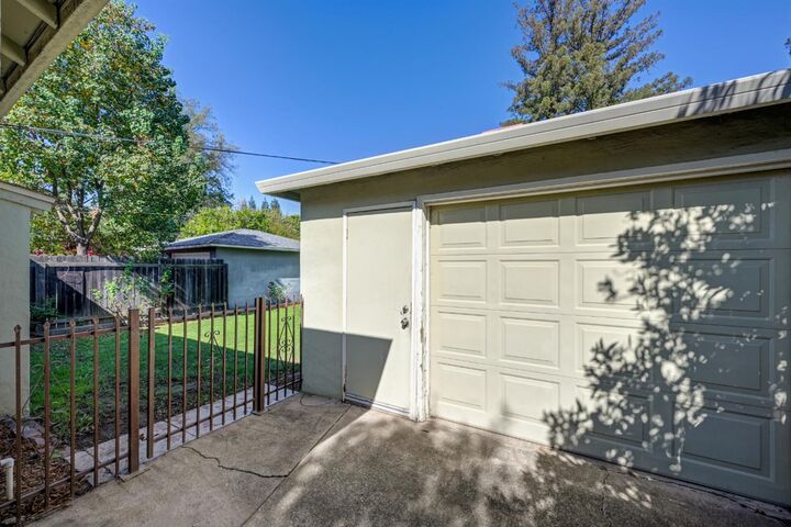 Property Photo:  5625 V Street  CA 95817 