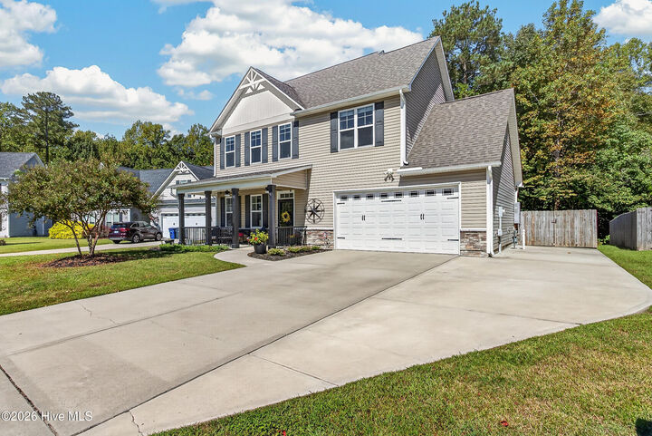 Property Photo:  804 Oleander Street  NC 28540 