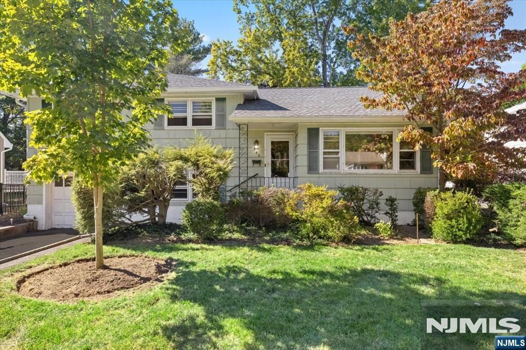 Property Photo: 546 Lynn Street NJ 07450