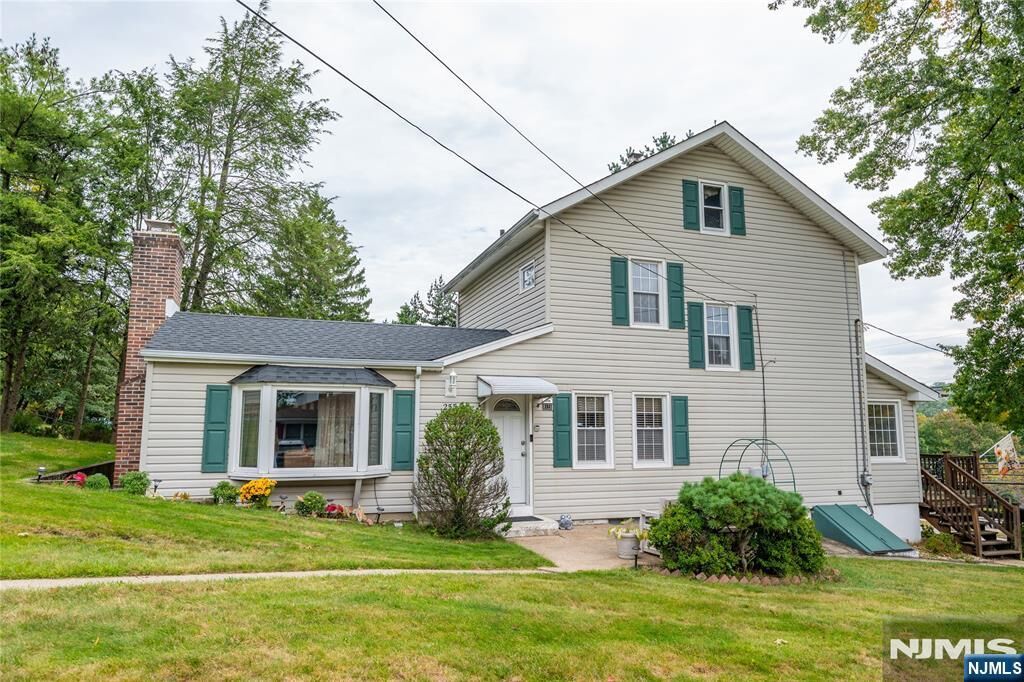 Property Photo:  255 Pleasant Valley Way  NJ 07052 
