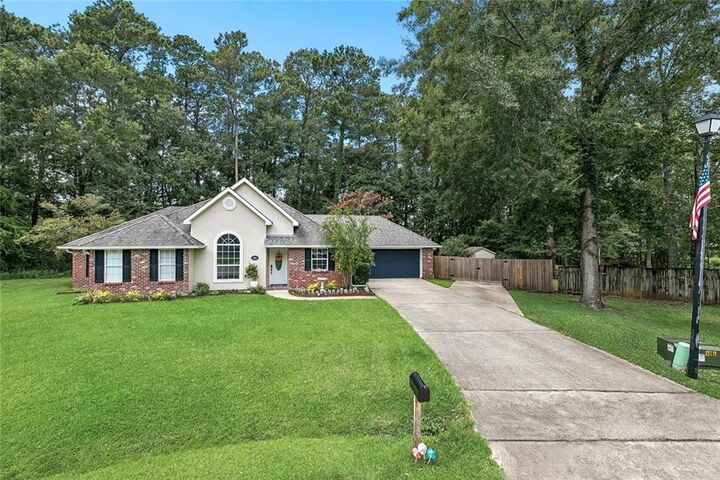 Property Photo:  302 Vireo Drive  LA 70448 