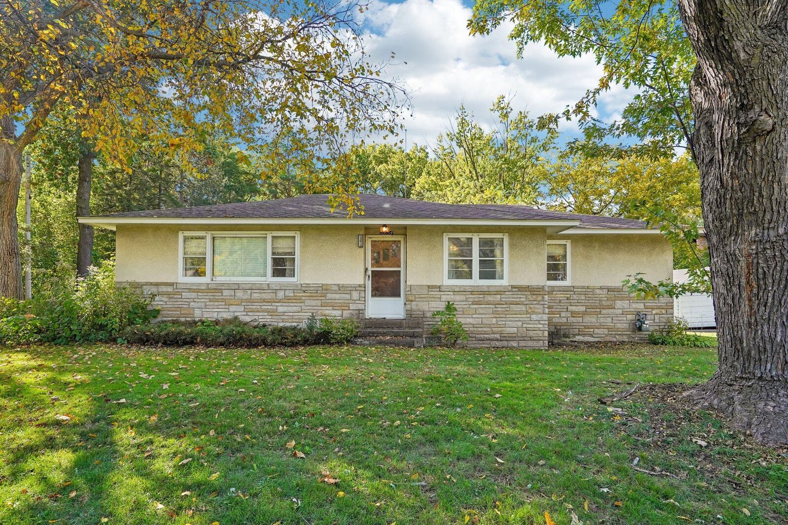 Property Photo:  10054 Nicollet Avenue S  MN 55420 