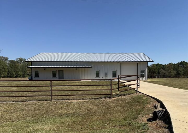Property Photo:  109 Dutch John Road  LA 71064 