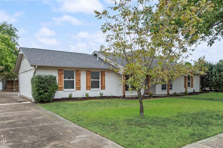 Property Photo:  3431 Cloverdale Lane  TX 75234 
