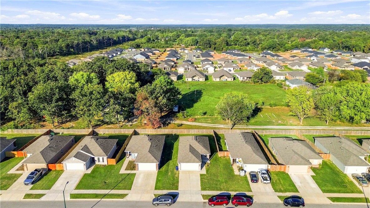 Property Photo:  3512 N Hariet Drive  AR 72761 
