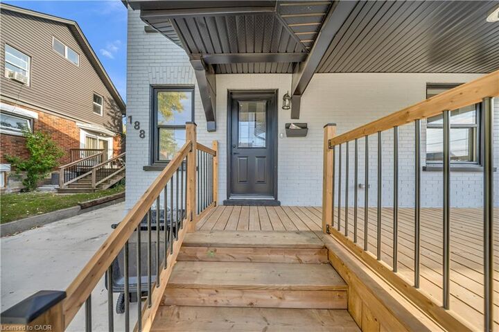 Property Photo:  188 Courtland Avenue E  ON N2G 2V4 