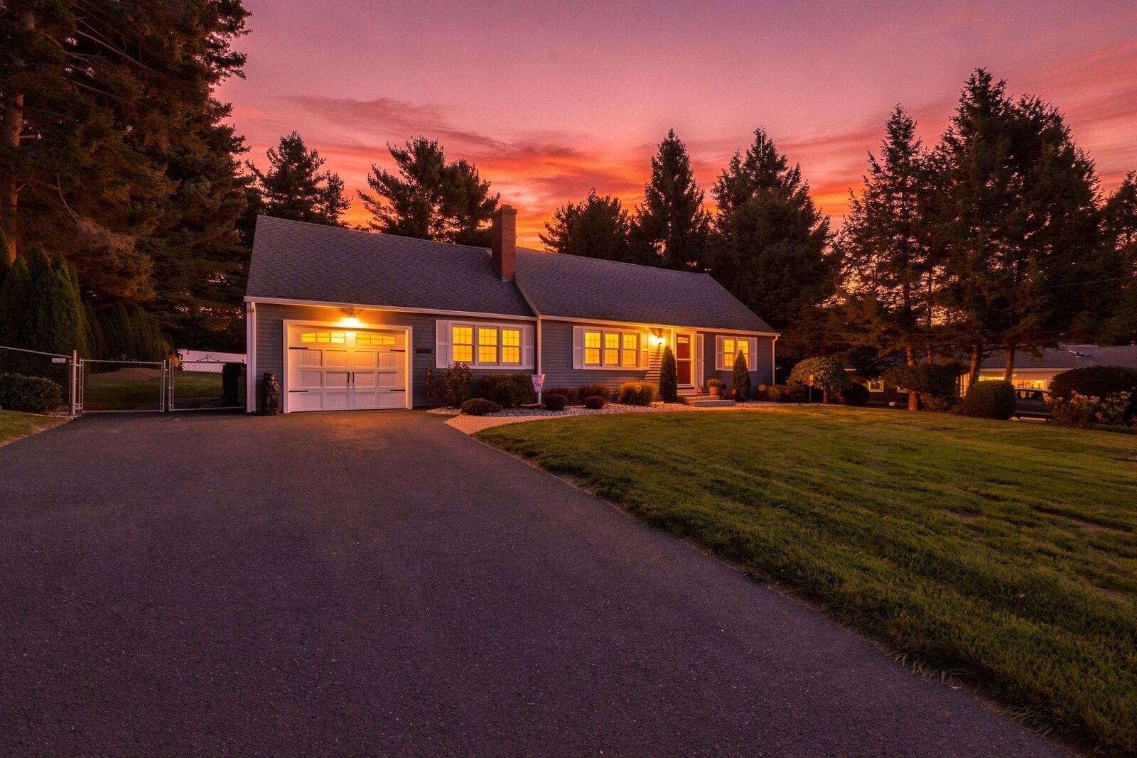 Property Photo:  53 Glenwood Dr  MA 01085 