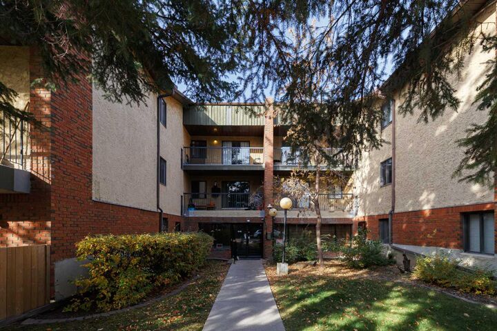 Property Photo:  1919 36 Street SW 211  AB T3E 2Y8 