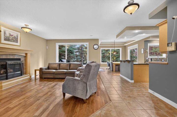Property Photo:  13 Heritage Lake Boulevard  AB T1S 4H5 