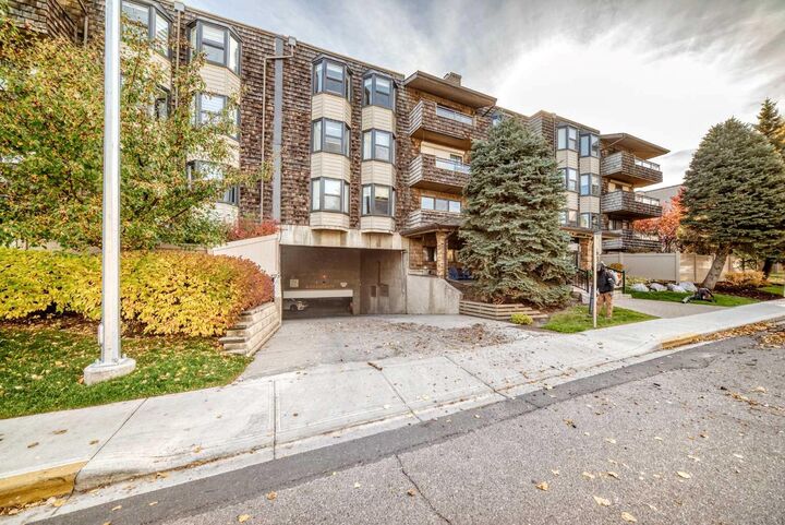 Property Photo: 3730 50 Street NW 210 AB T2A 2V9