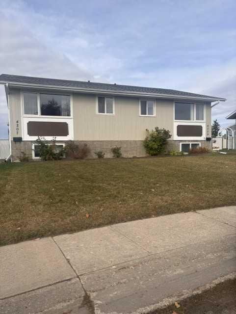 Property Photo:  4207 54 Avenue  AB T4G 1K4 