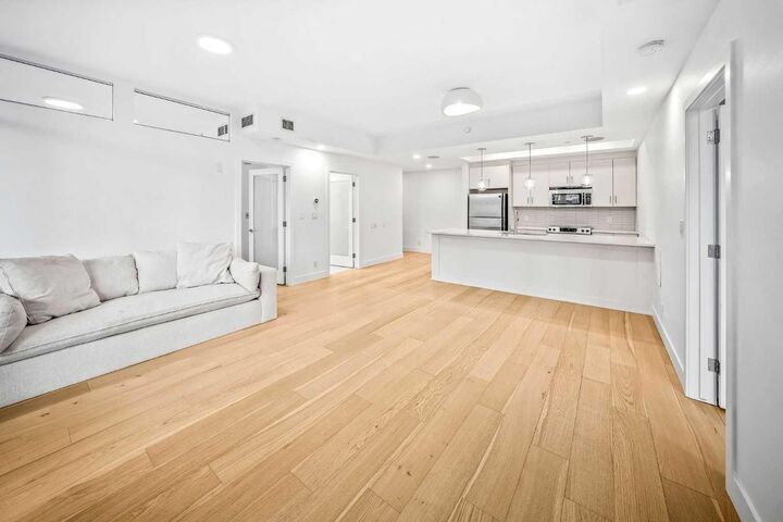 Property Photo:  530 12 Avenue SW 203  AB T2R 0B1 