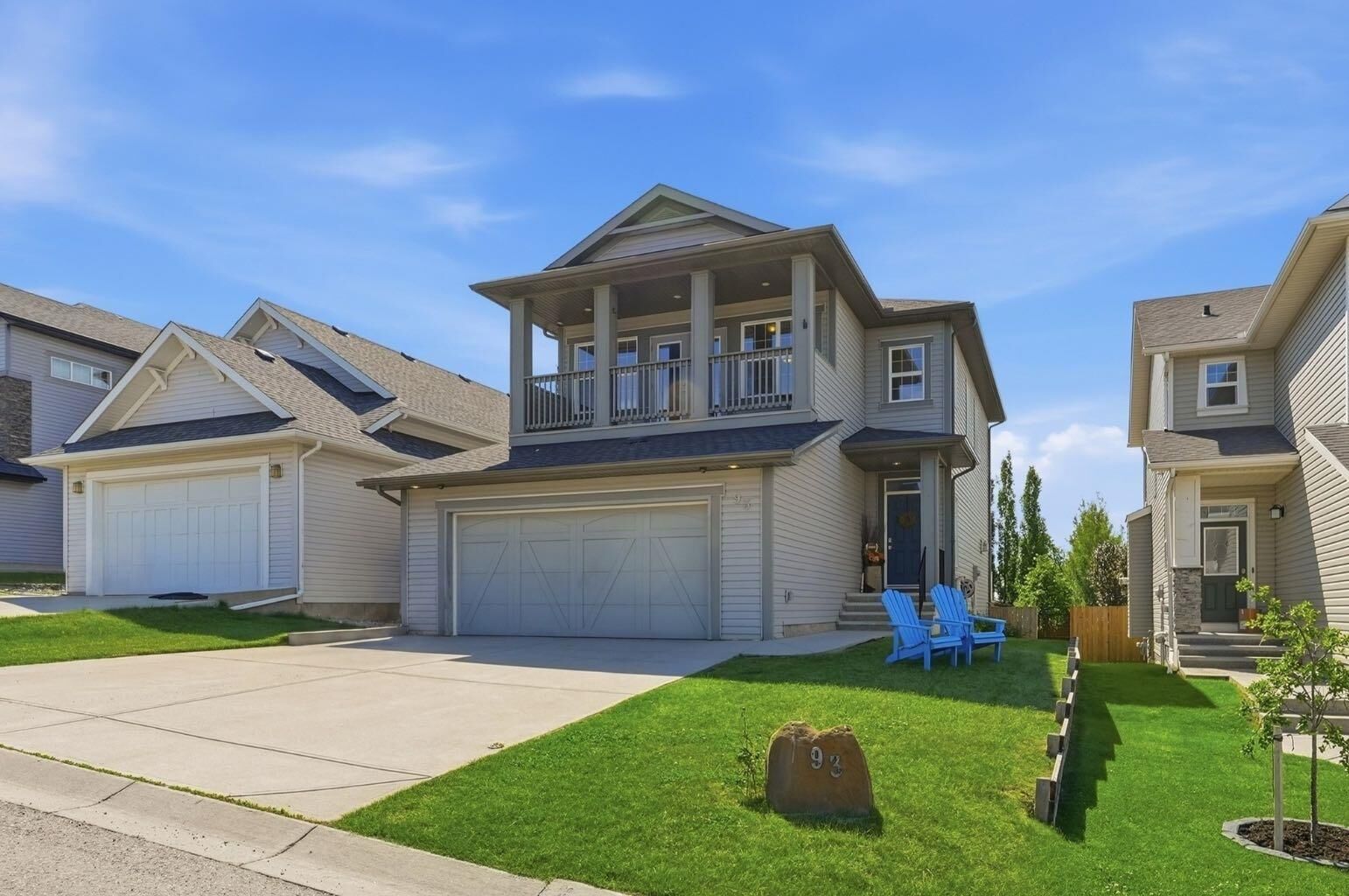 Property Photo: 93 Heritage Hill AB T4C 0L3