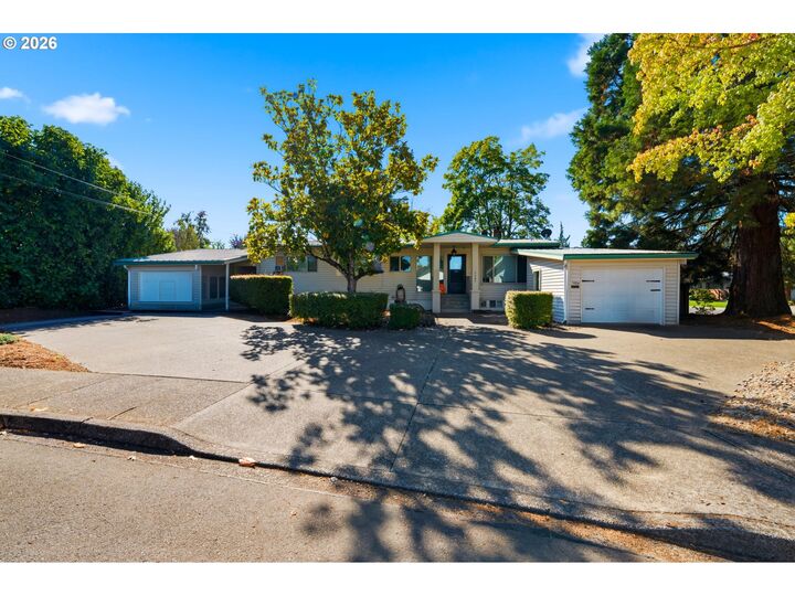 Property Photo: 548 NW 18th St OR 97128