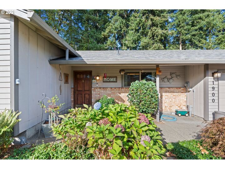 Property Photo:  1900 NE 149th Ave  WA 98684 