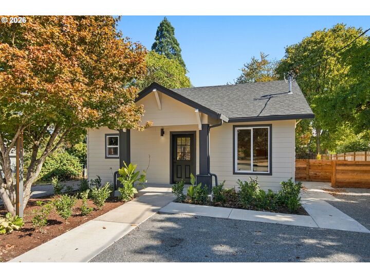 Property Photo: 5116 SE 66th Ave OR 97206
