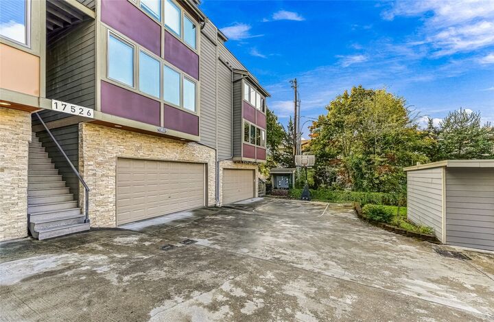 Property Photo:  17526  83rd Place NE 103  WA 98028 