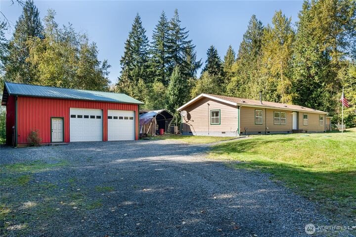 Property Photo:  10811  138th Street NE  WA 98223 