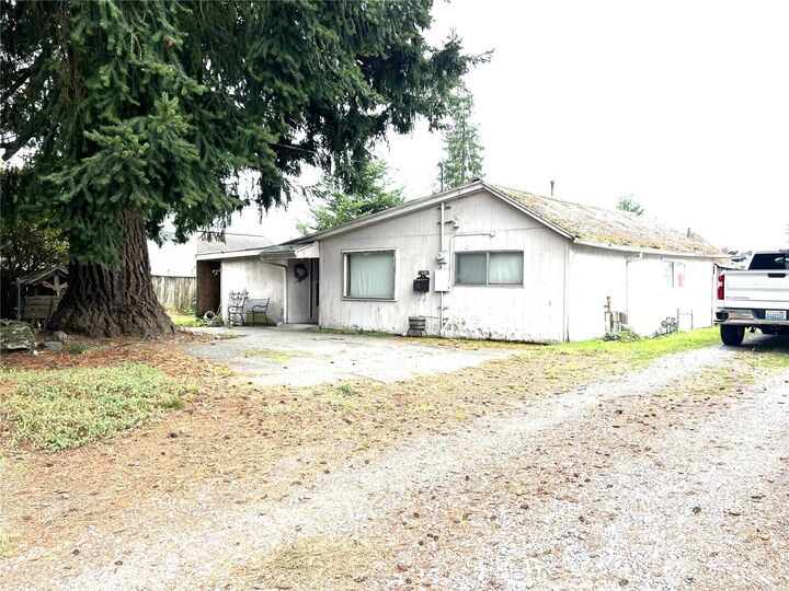 Property Photo: 1814 Township Street WA 98284