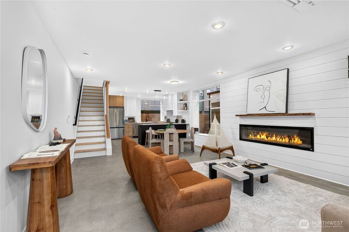 Property Photo:  5011  Fauntleroy Way SW B  WA 98136 