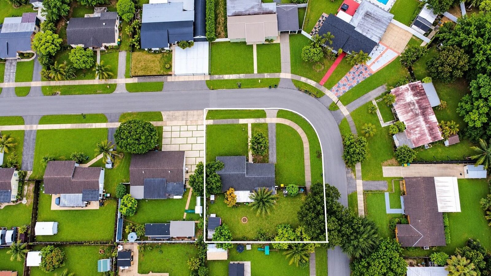 Property Photo:  465 NW 16th Street  FL 33030 