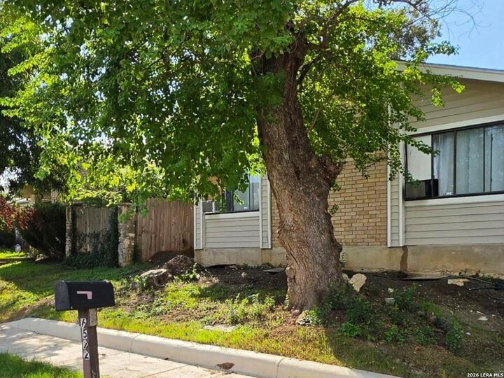 Property Photo: 6522 Spring Hurst St TX 78249