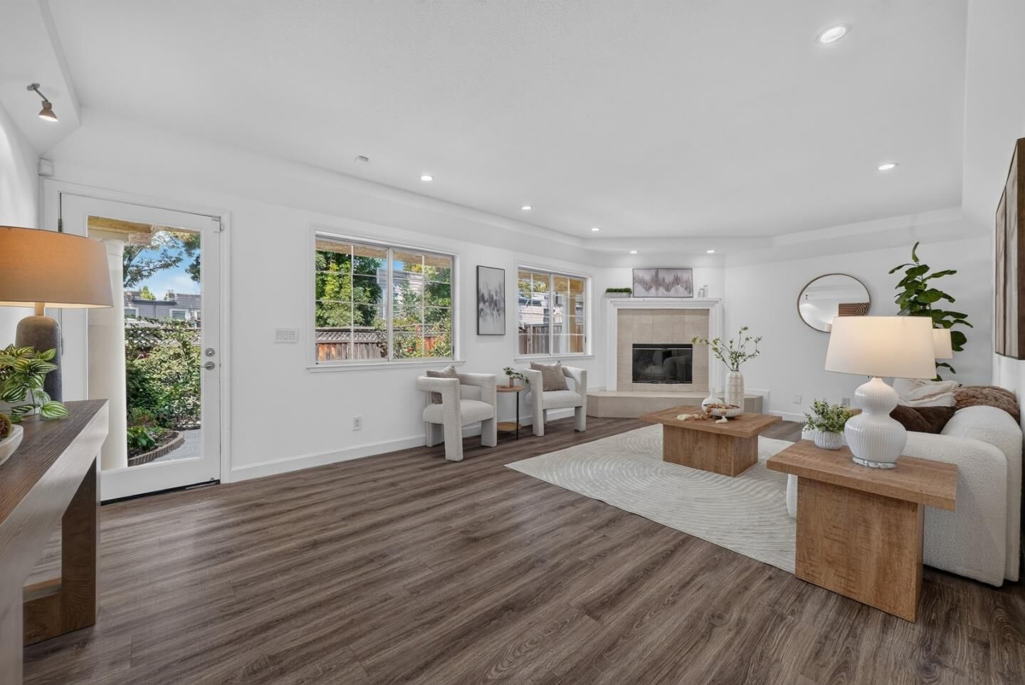 Property Photo: 18 Tyrella Court CA 94043