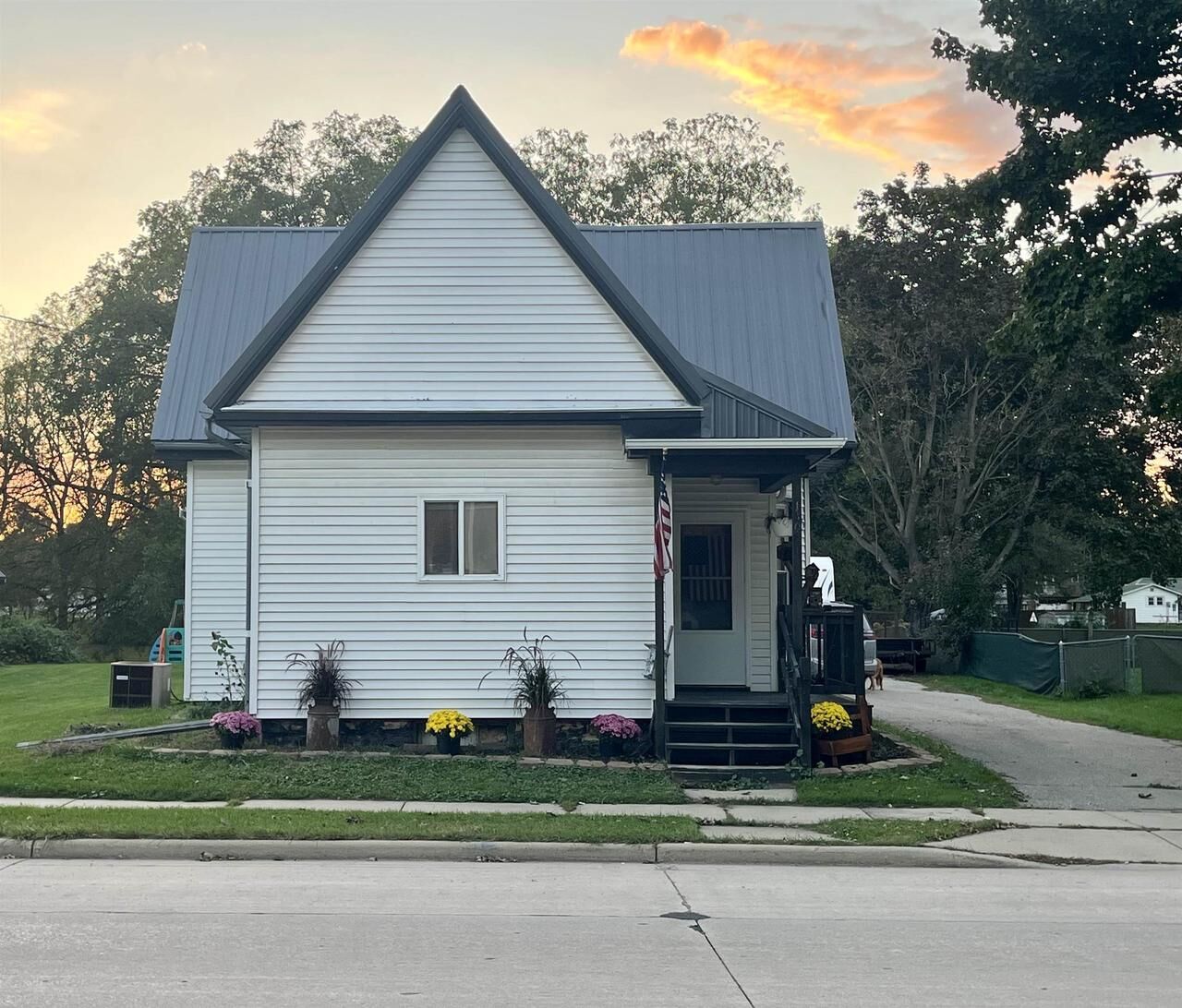 Property Photo: 1308 Elm Street WI 53805