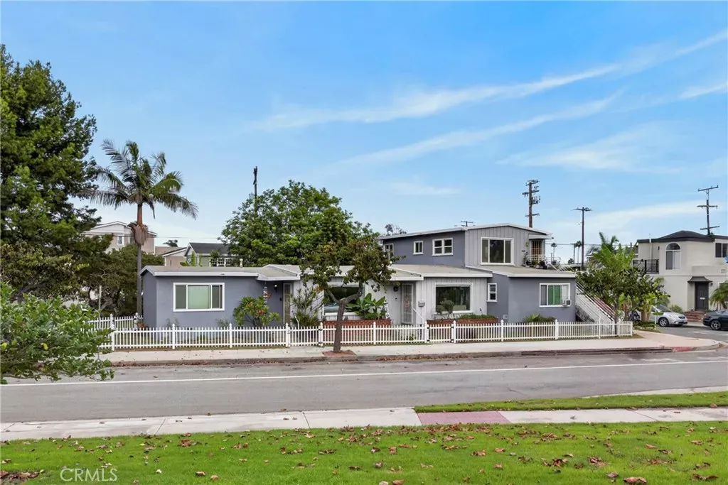 Property Photo:  1515 Electric  CA 90740 