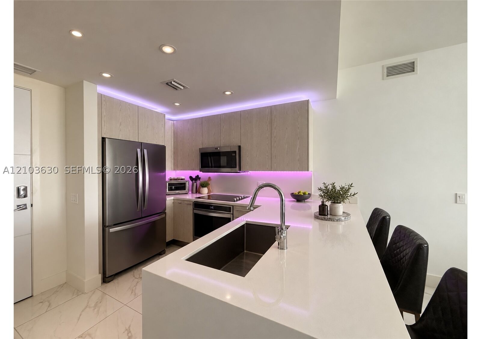Property Photo:  2000 Metropica Way 2411  FL 33323 