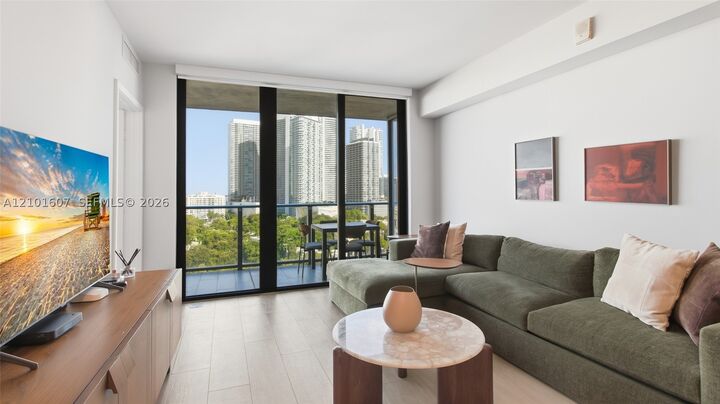 Property Photo:  121 NE 34th St 1106A  FL 33137 