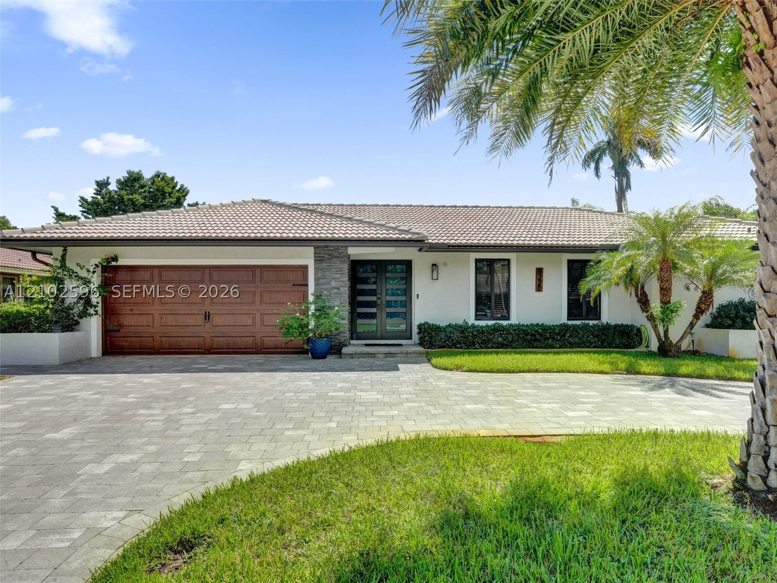 Property Photo: 8220 NW 1st St FL 33071