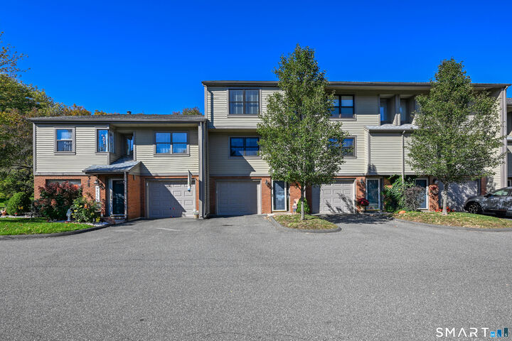 Property Photo:  22 Metacomet Drive  CT 06450 