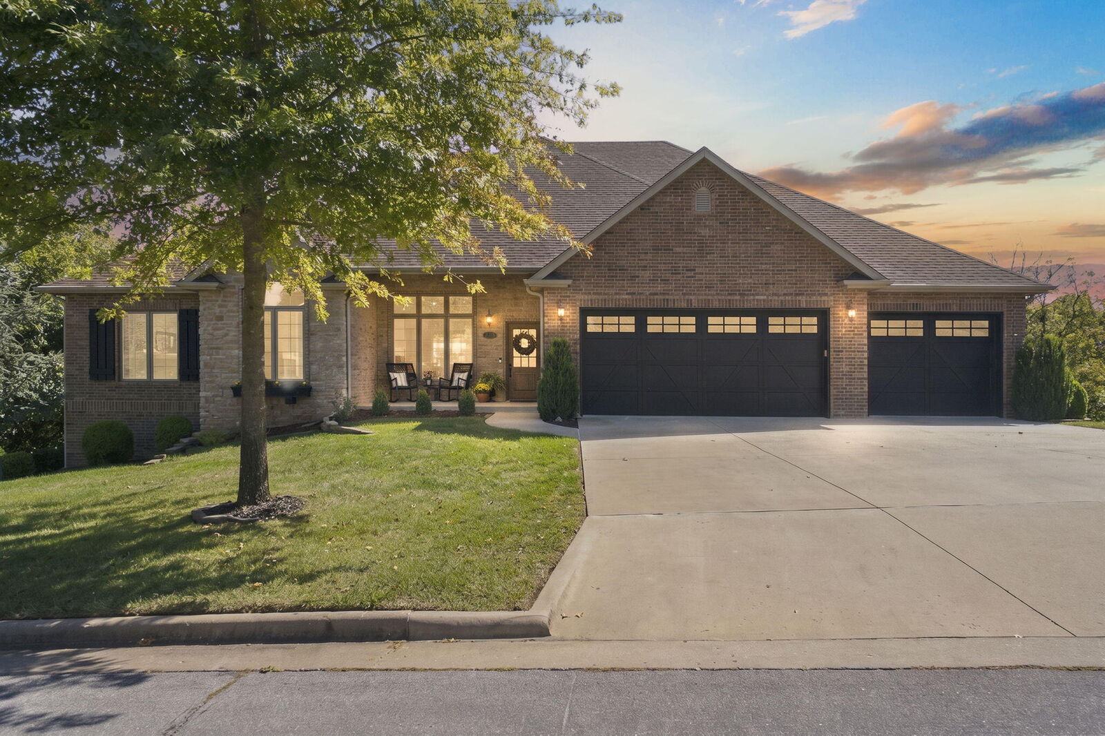 Property Photo: 3312 W Bluffview Street MO 65810