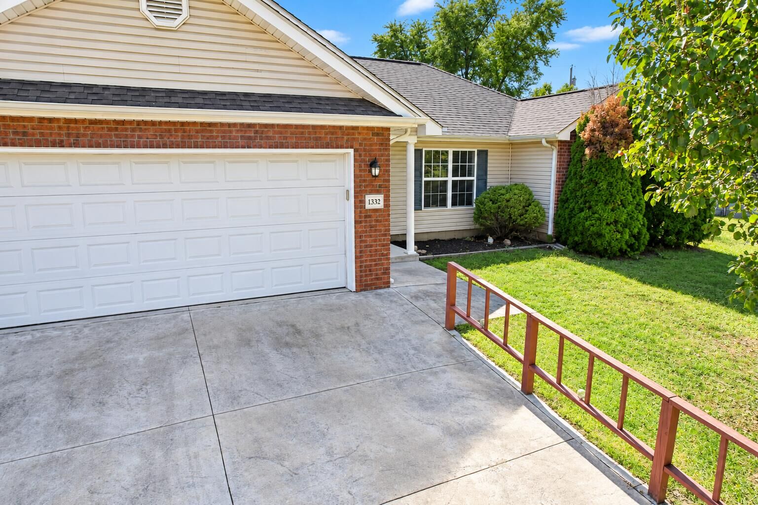Property Photo:  1332 Hannah Lane  MO 64836 