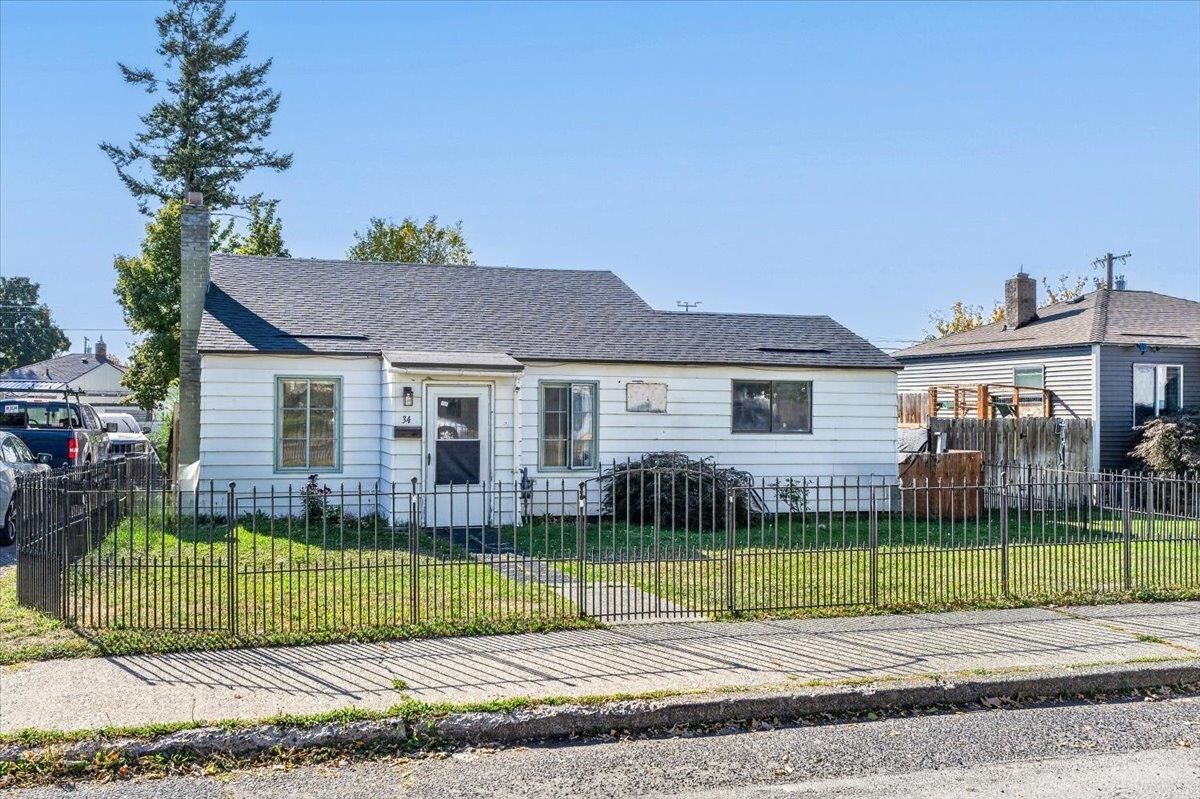 Property Photo:  34 E Princeton Ave  WA 99207 