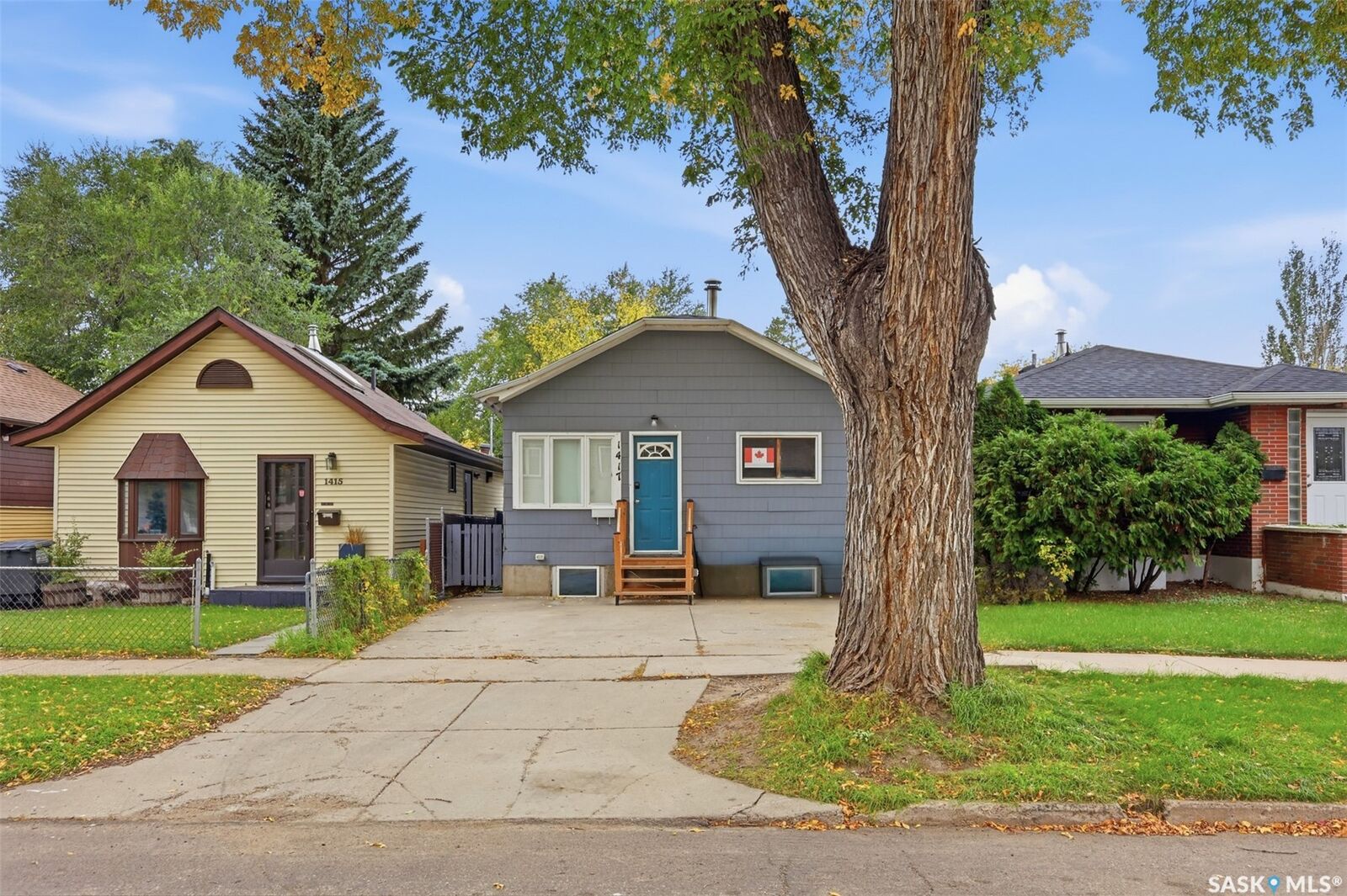 Property Photo:  1417 G Avenue N  SK S7L 2A8 