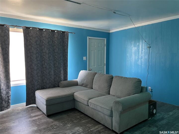 Property Photo:  504 3rd Street W  SK S9X 1C9 