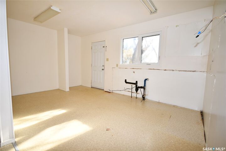 Property Photo:  811 Main Street  SK S0J 0E0 