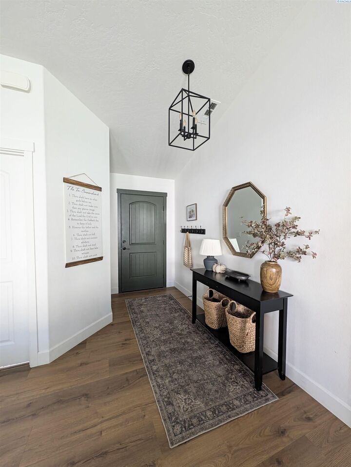 Property Photo: 7905 Cariboo Drive WA 99301