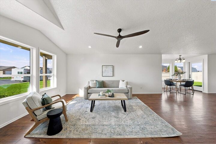 Property Photo: 6209 Panther Lane WA 99301